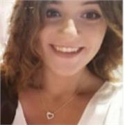 aiuto i ragazzi a svolgere i loro compiti scolastici per migliorare il loro apprendimento durante le lezioni.